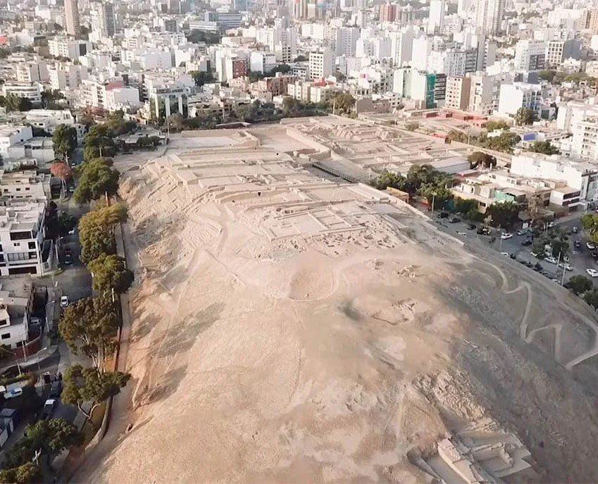 Human mobility in pre-colonial Peru: strontium isotopes analysis of human individuals in Huaca 20